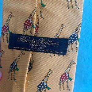 Brooks Brothers Silk Tie with giraffes polka dots party animal work novelty